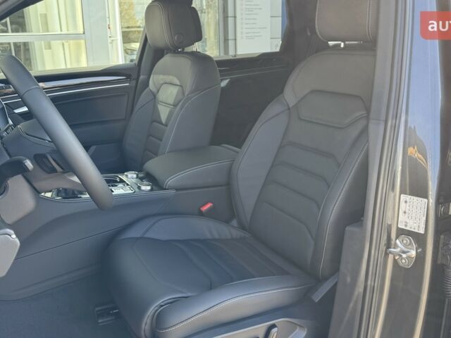 Фольксваген Туарег, объемом двигателя 2.97 л и пробегом 0 тыс. км за 67700 $, фото 14 на Automoto.ua