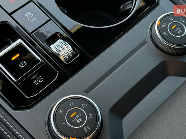 Фольксваген Туарег, об'ємом двигуна 2.97 л та пробігом 0 тис. км за 85500 $, фото 14 на Automoto.ua