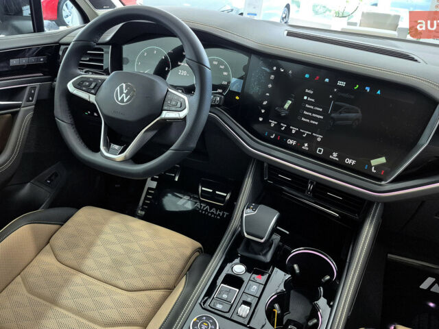 купить новое авто Фольксваген Туарег 2025 года от официального дилера Автодім Атлант на Вацлава Гавела Фольксваген фото