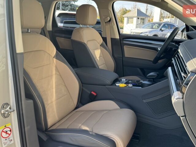 Фольксваген Туарег, об'ємом двигуна 2.97 л та пробігом 0 тис. км за 83500 $, фото 20 на Automoto.ua