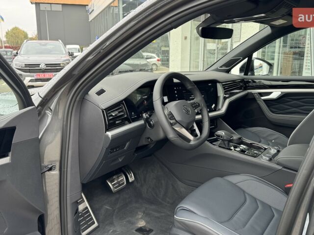 Фольксваген Туарег, объемом двигателя 2.97 л и пробегом 0 тыс. км за 87000 $, фото 8 на Automoto.ua