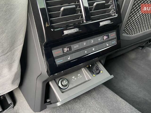 Фольксваген Туарег, объемом двигателя 2.97 л и пробегом 0 тыс. км за 90366 $, фото 13 на Automoto.ua