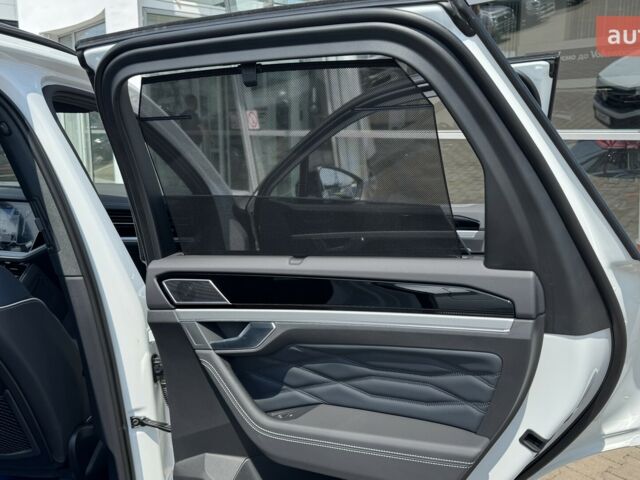 Фольксваген Туарег, об'ємом двигуна 2.97 л та пробігом 0 тис. км за 86100 $, фото 29 на Automoto.ua