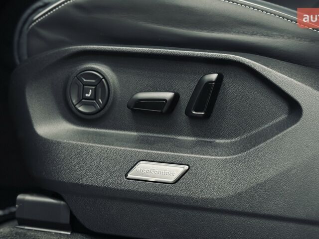 купить новое авто Фольксваген Туарег 2025 года от официального дилера Автодім Атлант на Вацлава Гавела Фольксваген фото