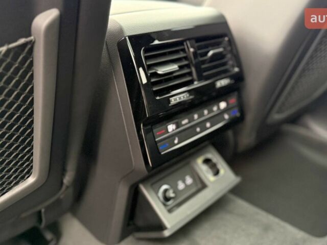 Фольксваген Туарег, об'ємом двигуна 2.97 л та пробігом 0 тис. км за 87309 $, фото 28 на Automoto.ua