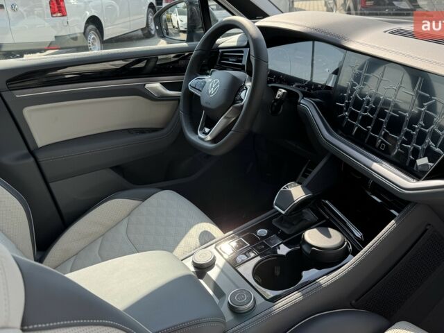 Фольксваген Туарег, объемом двигателя 2.97 л и пробегом 0 тыс. км за 84990 $, фото 18 на Automoto.ua