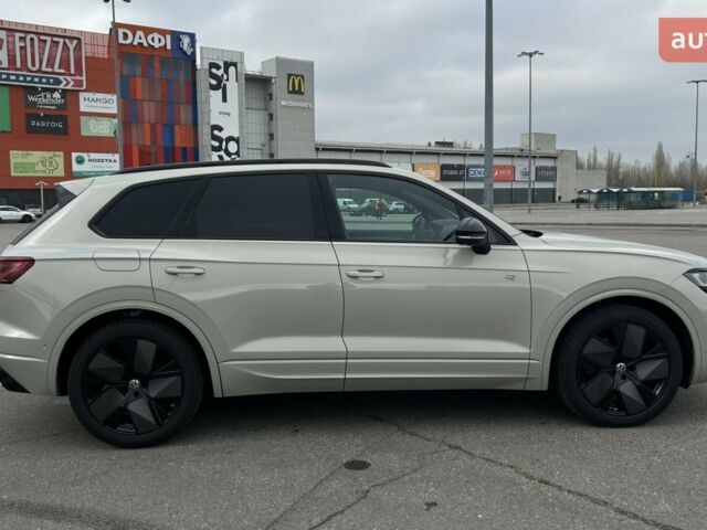 Фольксваген Туарег, объемом двигателя 2.97 л и пробегом 0 тыс. км за 89500 $, фото 3 на Automoto.ua