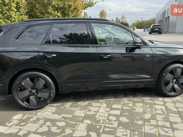 Фольксваген Туарег, объемом двигателя 2.97 л и пробегом 0 тыс. км за 88123 $, фото 18 на Automoto.ua
