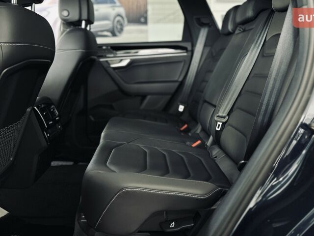 купить новое авто Фольксваген Туарег 2025 года от официального дилера Автодім Атлант на Вацлава Гавела Фольксваген фото