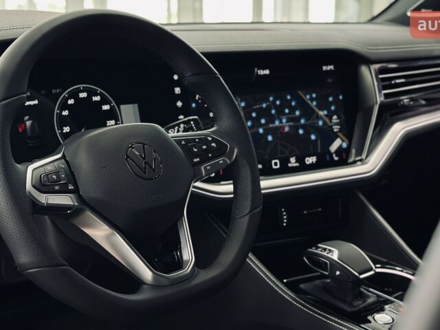 купить новое авто Фольксваген Туарег 2025 года от официального дилера Автодім Атлант на Вацлава Гавела Фольксваген фото