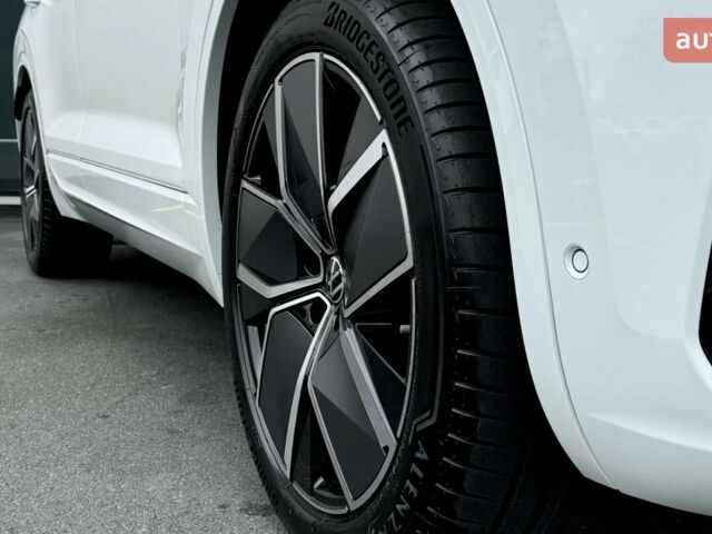 Фольксваген Туарег, объемом двигателя 2.97 л и пробегом 0 тыс. км за 90700 $, фото 5 на Automoto.ua