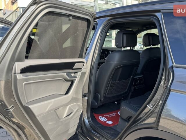 Фольксваген Туарег, объемом двигателя 2.97 л и пробегом 0 тыс. км за 68300 $, фото 19 на Automoto.ua