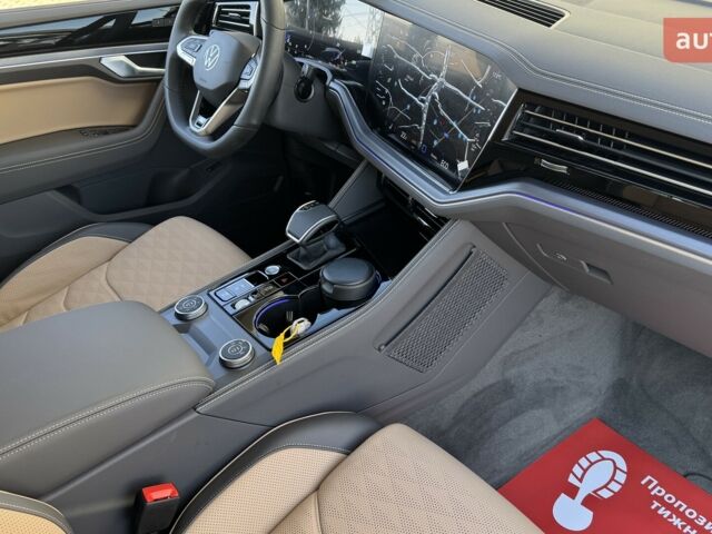 Фольксваген Туарег, об'ємом двигуна 2.97 л та пробігом 0 тис. км за 83500 $, фото 28 на Automoto.ua