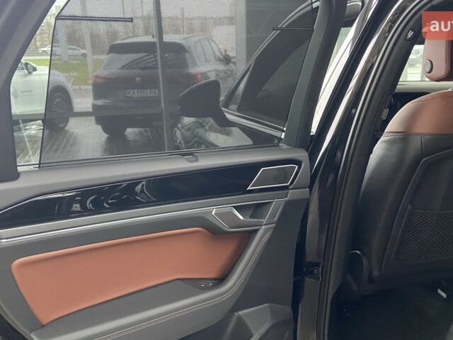 Фольксваген Туарег, объемом двигателя 2.97 л и пробегом 0 тыс. км за 87720 $, фото 22 на Automoto.ua