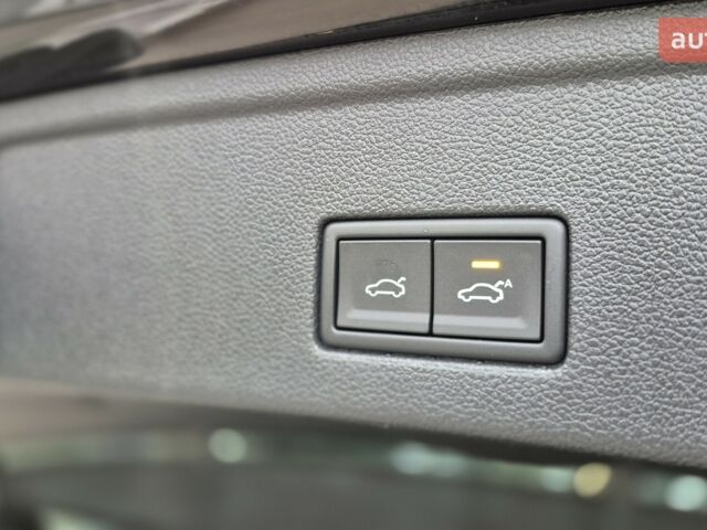 купить новое авто Фольксваген Туарег 2025 года от официального дилера Автодім Атлант на Вацлава Гавела Фольксваген фото