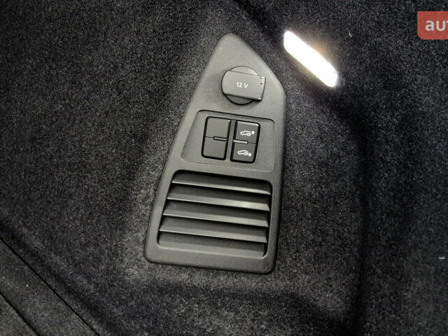 купить новое авто Фольксваген Туарег 2025 года от официального дилера Автодім Атлант на Вацлава Гавела Фольксваген фото