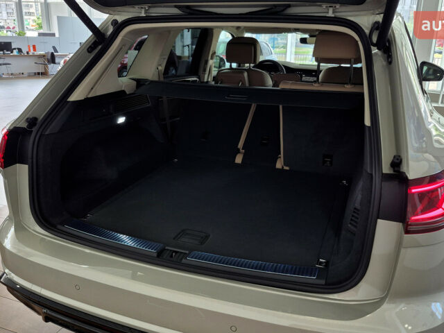 Фольксваген Туарег 2025 у Києві на Automoto.ua Фольксваген Туарег, об'ємом двигуна 2.97 л та пробігом 0 тис. км за 86600 $, фото 40 на Automoto.ua