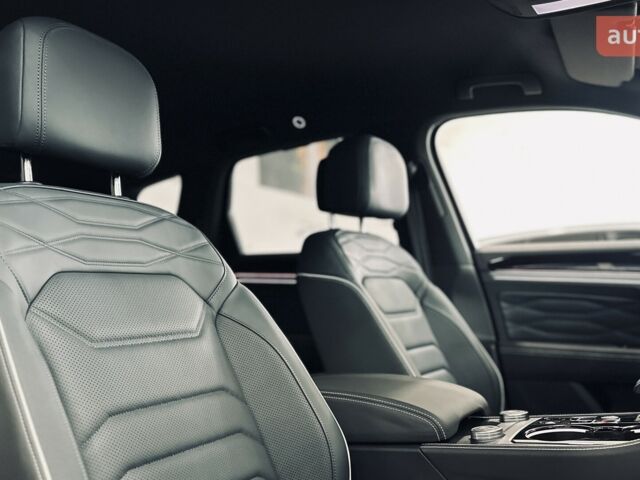 купить новое авто Фольксваген Туарег 2025 года от официального дилера Автодім Атлант на Вацлава Гавела Фольксваген фото