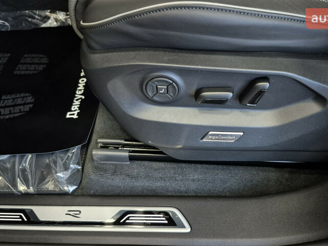 Фольксваген Туарег, об'ємом двигуна 2.97 л та пробігом 0 тис. км за 87000 $, фото 8 на Automoto.ua