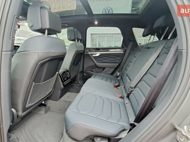 Фольксваген Туарег, объемом двигателя 2.97 л и пробегом 0 тыс. км за 88900 $, фото 8 на Automoto.ua