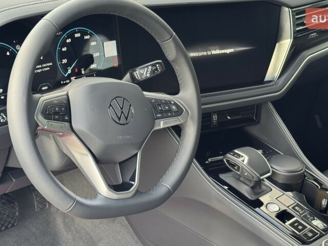 Фольксваген Туарег, объемом двигателя 2.97 л и пробегом 0 тыс. км за 67700 $, фото 19 на Automoto.ua