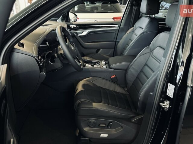 купити нове авто Фольксваген Туарег 2025 року від офіційного дилера Автодім Атлант на Вацлава Гавела Фольксваген фото