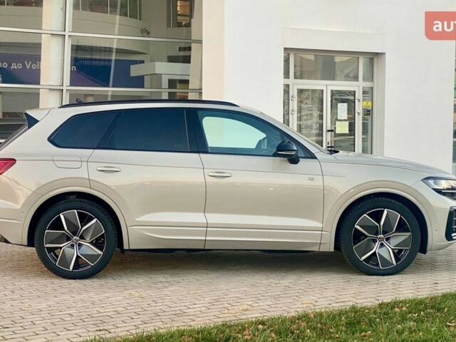 Фольксваген Туарег, объемом двигателя 2.97 л и пробегом 0 тыс. км за 87500 $, фото 2 на Automoto.ua