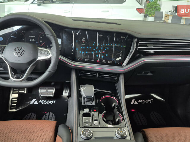 Фольксваген Туарег, об'ємом двигуна 2.97 л та пробігом 0 тис. км за 86189 $, фото 24 на Automoto.ua