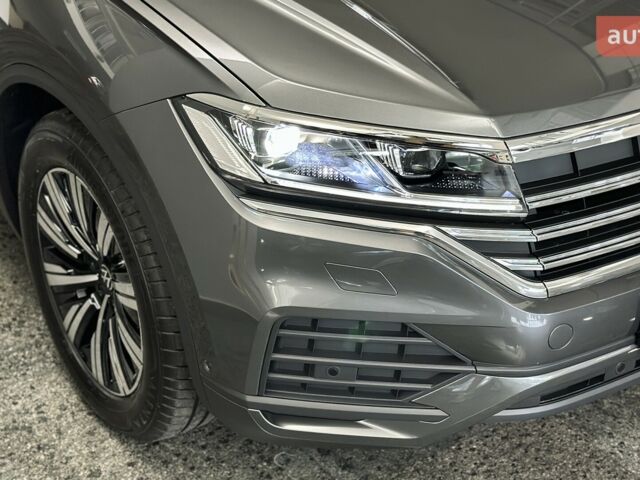 купить новое авто Фольксваген Туарег 2025 года от официального дилера Автодім Атлант на Вацлава Гавела Фольксваген фото
