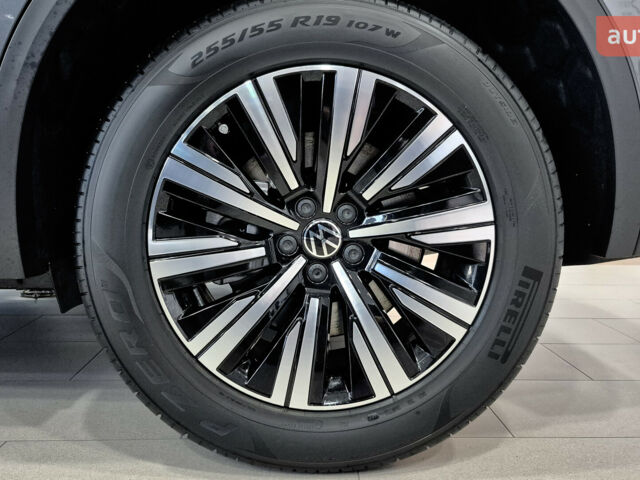 купити нове авто Фольксваген Туарег 2025 року від офіційного дилера Автодім Атлант на Вацлава Гавела Фольксваген фото