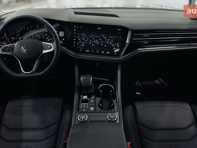 купити нове авто Фольксваген Туарег 2025 року від офіційного дилера Автодім Атлант на Вацлава Гавела Фольксваген фото