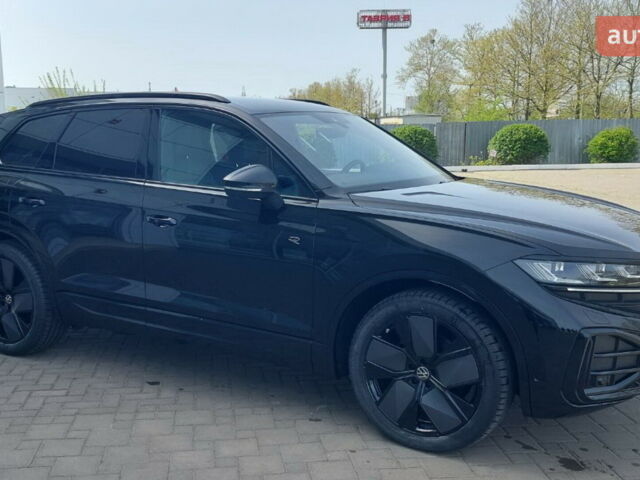 Фольксваген Туарег, объемом двигателя 2.97 л и пробегом 0 тыс. км за 87310 $, фото 2 на Automoto.ua