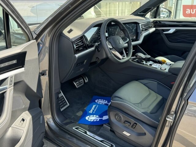 Фольксваген Туарег, объемом двигателя 2.97 л и пробегом 0 тыс. км за 87000 $, фото 15 на Automoto.ua