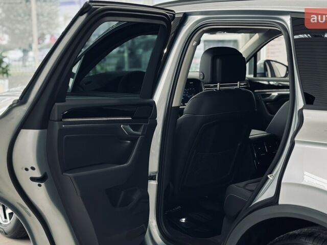 Фольксваген Туарег, объемом двигателя 2.97 л и пробегом 0 тыс. км за 69700 $, фото 16 на Automoto.ua