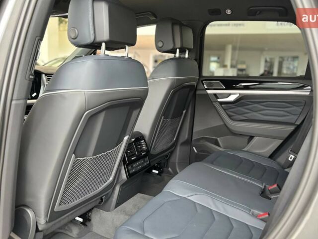 Фольксваген Туарег, объемом двигателя 2.97 л и пробегом 0 тыс. км за 88000 $, фото 13 на Automoto.ua