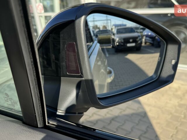 Фольксваген Туарег, об'ємом двигуна 2.97 л та пробігом 0 тис. км за 83500 $, фото 17 на Automoto.ua