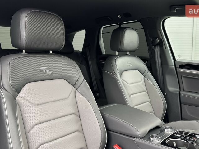 Фольксваген Туарег, объемом двигателя 2.97 л и пробегом 0 тыс. км за 87554 $, фото 33 на Automoto.ua