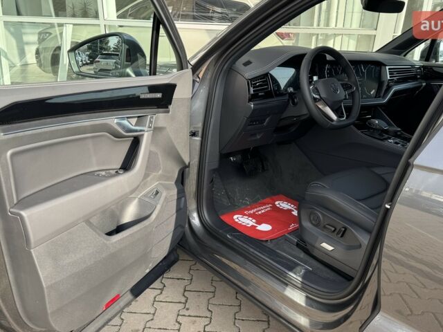 Фольксваген Туарег, объемом двигателя 2.97 л и пробегом 0 тыс. км за 66600 $, фото 11 на Automoto.ua