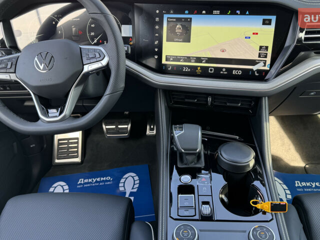 Фольксваген Туарег, объемом двигателя 2.97 л и пробегом 0 тыс. км за 87500 $, фото 19 на Automoto.ua