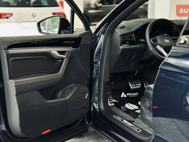 купить новое авто Фольксваген Туарег 2025 года от официального дилера Автодім Атлант на Вацлава Гавела Фольксваген фото