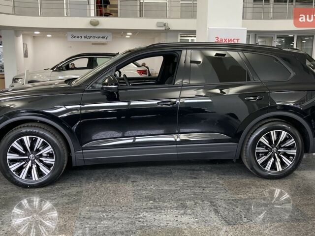 купити нове авто Фольксваген Туарег 2025 року від офіційного дилера Автодім Атлант на Вацлава Гавела Фольксваген фото