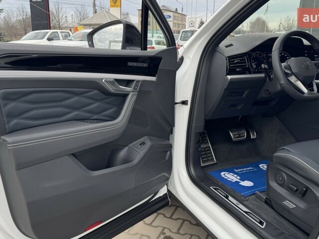 Фольксваген Туарег, объемом двигателя 2.97 л и пробегом 0 тыс. км за 87700 $, фото 9 на Automoto.ua