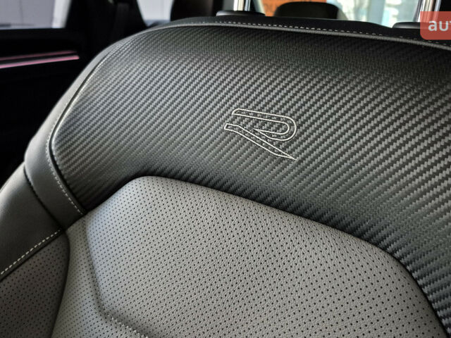 купити нове авто Фольксваген Туарег 2025 року від офіційного дилера Автодім Атлант на Вацлава Гавела Фольксваген фото