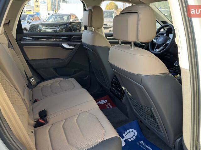 Фольксваген Туарег, об'ємом двигуна 2.97 л та пробігом 0 тис. км за 83500 $, фото 19 на Automoto.ua