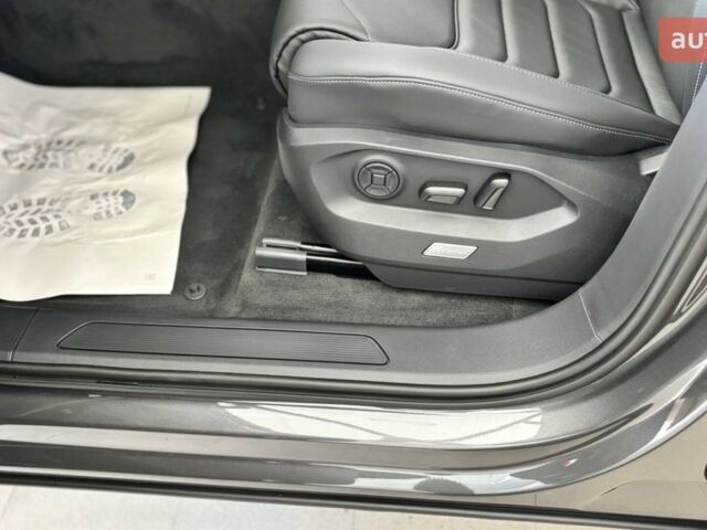 Фольксваген Туарег, объемом двигателя 2.97 л и пробегом 0 тыс. км за 69770 $, фото 27 на Automoto.ua