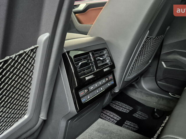 купить новое авто Фольксваген Туарег 2025 года от официального дилера Автодім Атлант на Вацлава Гавела Фольксваген фото