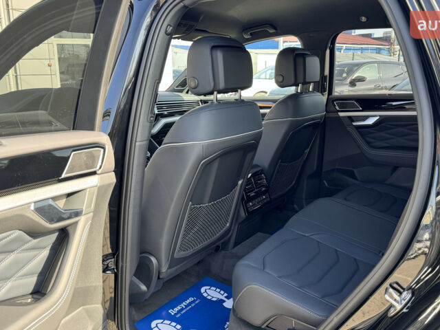 Фольксваген Туарег, объемом двигателя 2.97 л и пробегом 0 тыс. км за 87500 $, фото 24 на Automoto.ua