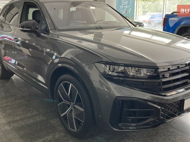 купить новое авто Фольксваген Туарег 2025 года от официального дилера Автодім Атлант на Вацлава Гавела Фольксваген фото