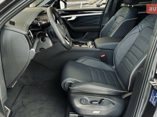 купить новое авто Фольксваген Туарег 2025 года от официального дилера Автодім Атлант на Вацлава Гавела Фольксваген фото