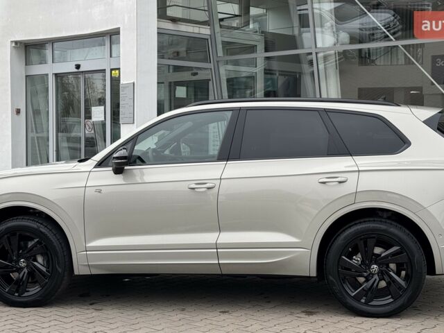 Фольксваген Туарег, объемом двигателя 2.97 л и пробегом 0 тыс. км за 87000 $, фото 3 на Automoto.ua